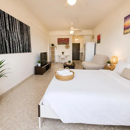 Apartament The Seafront Pearl Larnaca